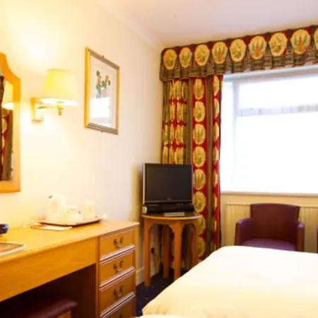 Apollo Hotel 3*