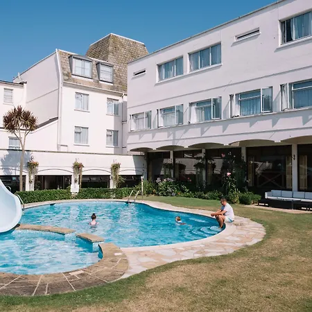 Apollo 3* Saint Helier