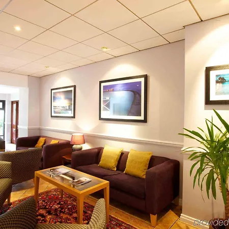 Apollo Hotel 3*